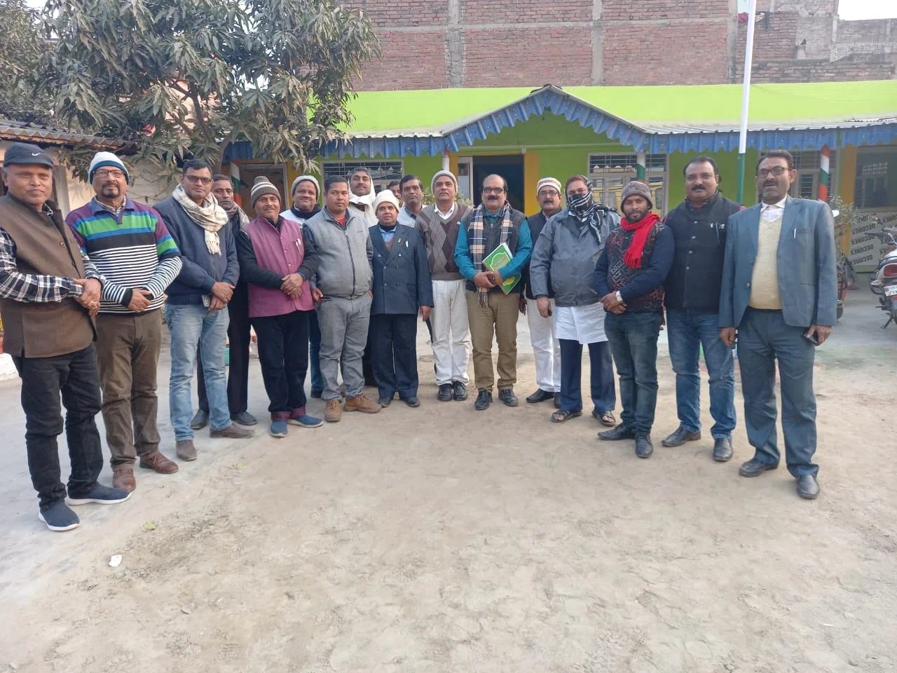प्राइवेट स्कूल खोलने की कवायद शुरु,प्रथम कक्षा से उपर क्लास के बच्चों के लिए स्कूल्स खोलने की अनुमति को ले प्राइवेट स्कूल्स एण्ड चिल्ड्रेन वेलफेयर एसोसिएशन ने डीएम को सौंपा ज्ञापन,