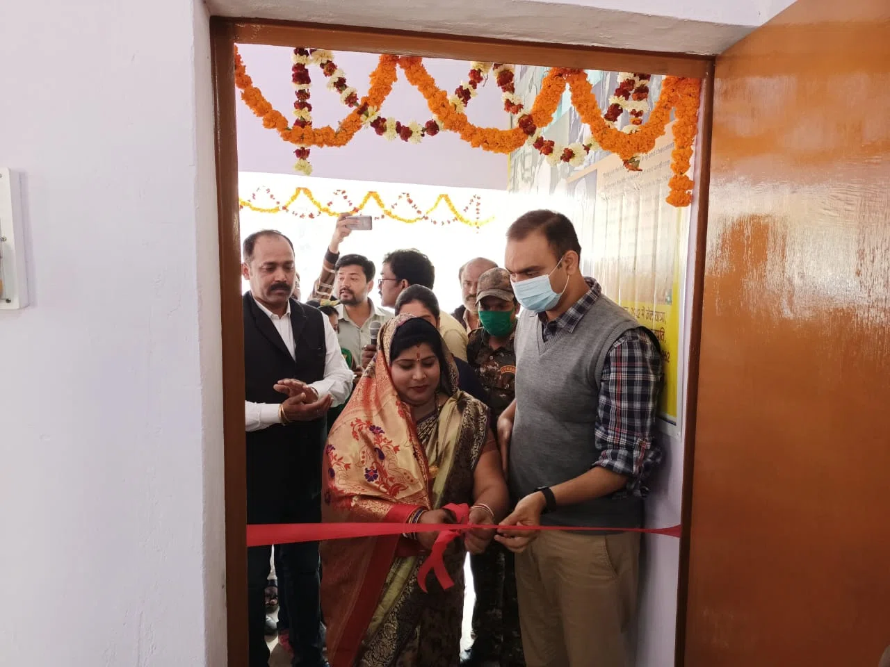 डीएम आलोक रंजन घोष ने आखिर क्यों दिया कैथी लिपि के संरक्षण की आवश्यक्ता पर बल!कहा- पुस्तकालय से बच्चों का जुड़ाव संस्कृति और संस्कार के लिए बेहद जरूरी।।*