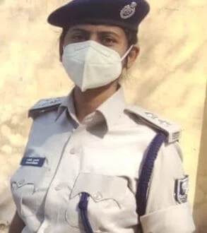 प्रशिक्षु डीएसपी ज्योति कुमारी ने बाइक सवारों को पढ़ाया कानूनी पाठ,वाहन चेकिंग अभियान चलाकर जुर्माने की राशि वसूलते हुए कानून का पालन करने की दी गई नसीहत।।