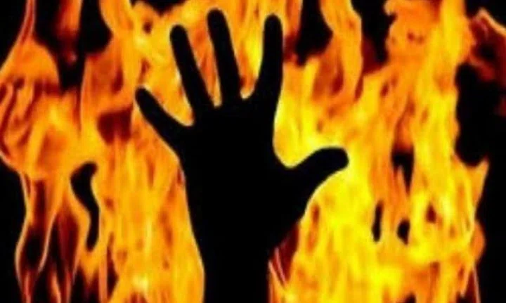 शादी के दो महीने पूर्व ही उठी युवती की अर्थी, कोचिंग संचालक के लिए भी अग्निकुंड साबित हुआ आशियाना,तरह तरह की हो रही है चर्चाएं, पड़ताल में जुटी पुलिस।।*