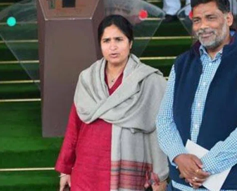 गिरफ्तारी के बाद जनप्रिय पूर्व सांसद पप्पू यादव तथा उनकी धर्मपत्नी रंजीत रंजन ने आखिर क्यों कहा कि बेमौत मारना चाहती है सरकार!जनता में भी पनपा भारी आक्रोश,जाप नेता मनोहर यादव ने बु