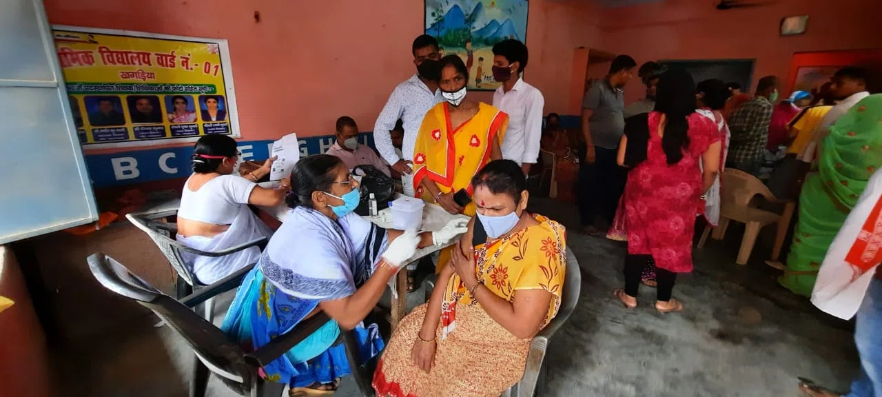 जागरुकता का दिखा खासा असर:वार्ड नं.13में वैक्सीनेशन का लक्ष्य हुआ पूरा,वार्ड पार्षद ने कहा-झांसे में आए बिना सभी के सभी टीका जरुर लगवाएं