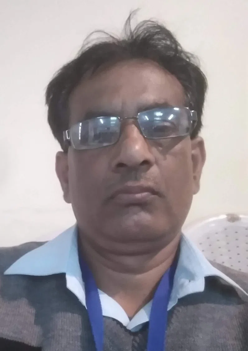 दैनिक 'आज' आकाशवाणी के वरीय संवाददाता प्रभात सुमन की कलम से*
