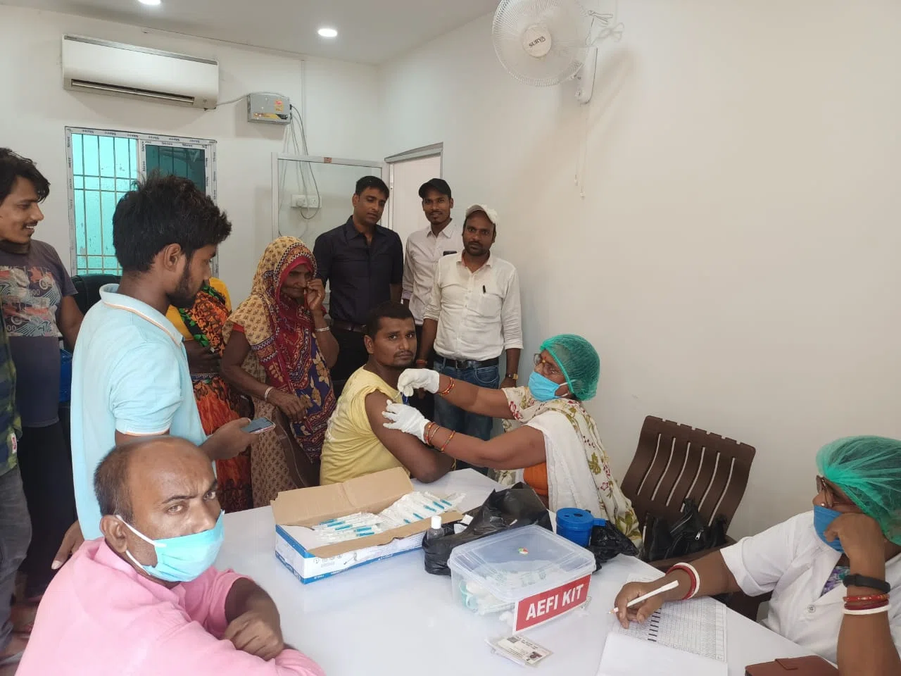 डीएम की अपील का नगर पार्षदों पर पड़ा खासा असर और नगर सभापति के नेतृत्व में पार्षदों ने टीकाकरण अभियान अभियान को गति देना शुरु किया तीनों पहर,15 जुलाई तक तमाम लोगों को कोविड का टीका