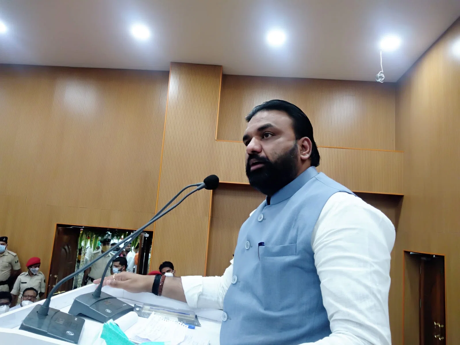 कोरोना की तीसरी लहर की आशंका नजर आते ही और बेहतर होने लगी व्यवस्था, मंत्री सम्राट चौधरी ने कहा-सदर अस्पताल में स्थापित होगा स्थाई आरटीपीसीआर जांच केंद्र