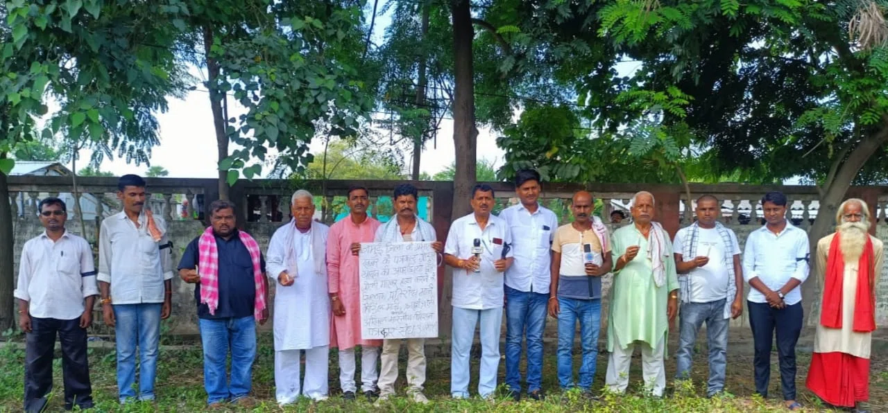 पत्रकार गोकुल की हत्या के विरोध में प्रतिवाद व कैंडल मार्च निकाल अपराधियों की गिरफ्तारी को ले आवाज किया बुलंद