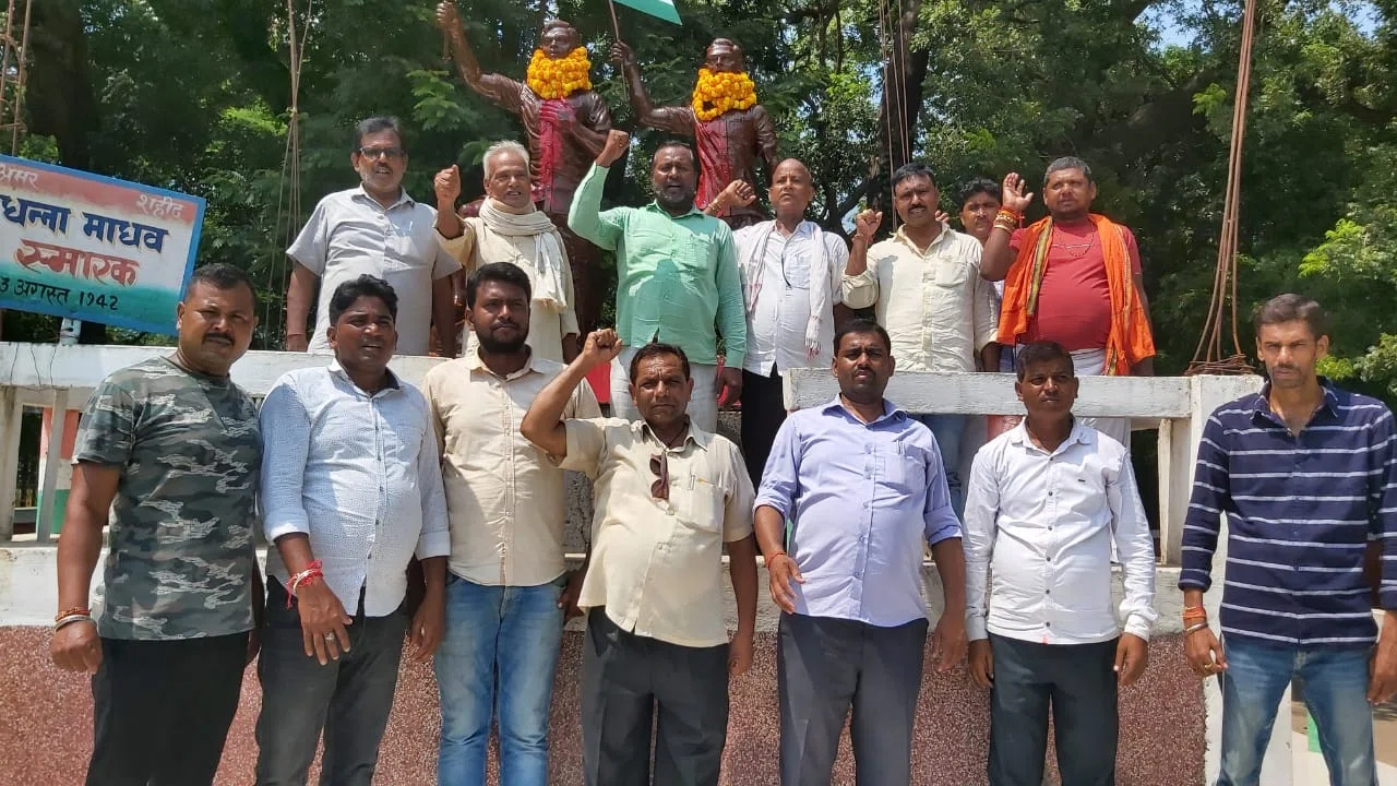 शहादत दिवस पर धन्ना-माधव के स्मारक पर किया गया माल्यार्पण,नागेन्द्र सिंह त्यागी ने कहा-सदैव याद रहेगी शहीद धन्ना-माधव की गाथा