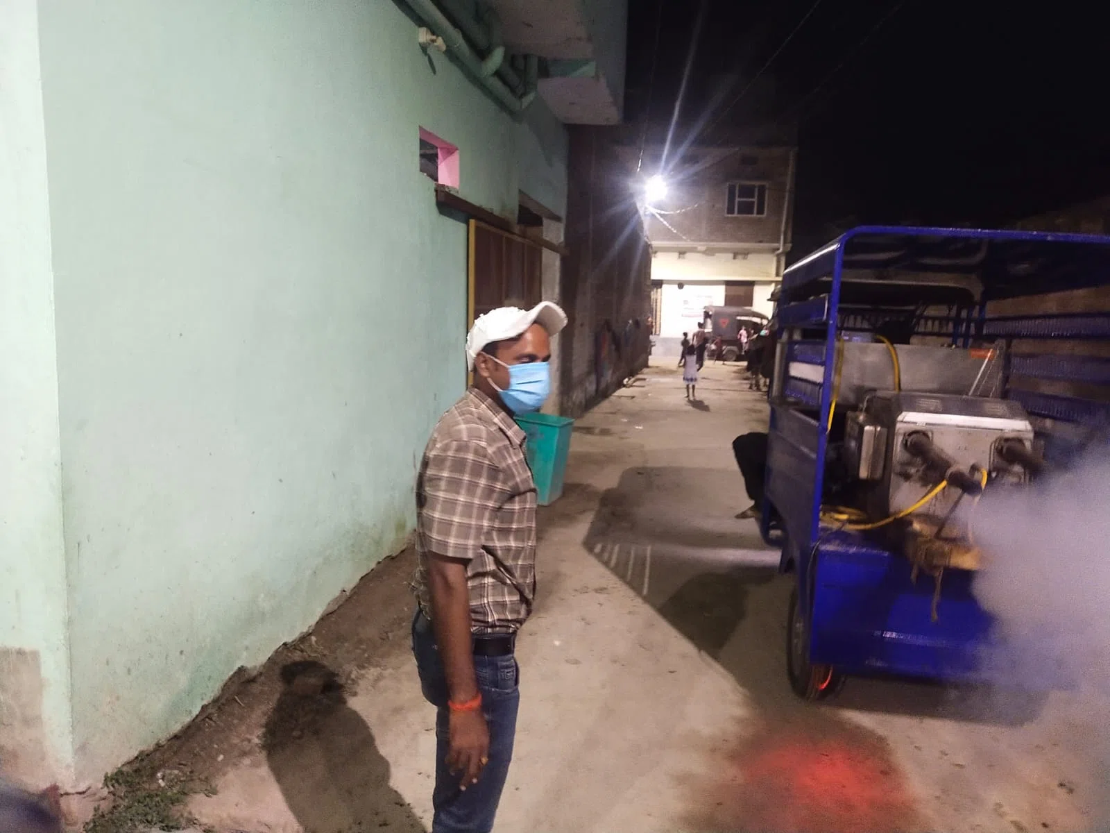 निर्वतमान वार्ड पार्षद रणवीर ने आखिर क्यों कहा कि,लोगों के पूरी तरह जागरुक हुए बगैर डेंगू पर पूरी तरह ब्रेक लगाना थोड़ा मुश्किल!बचाव को ले जिला प्रशासन चौकस, जगह-जगह हो रहा फॉगिंग,