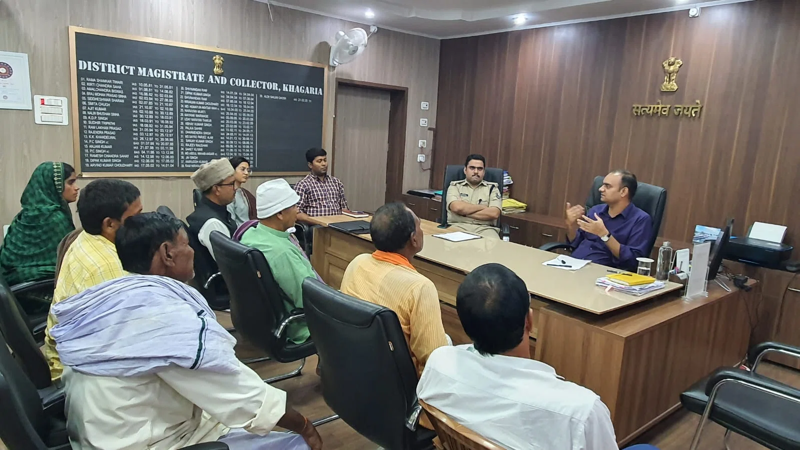 मंदिर परिसर में होगा प्रशासनिक भवन का निर्माण,त्रिनेत्र को दुरुस्त कराने सहित अन्य मसलों को ले निर्देश जारी,डीएम-एसपी की संयुक्त अध्यक्षता में हुई कात्यायनी देवी मंदिर प्रबंधन समित