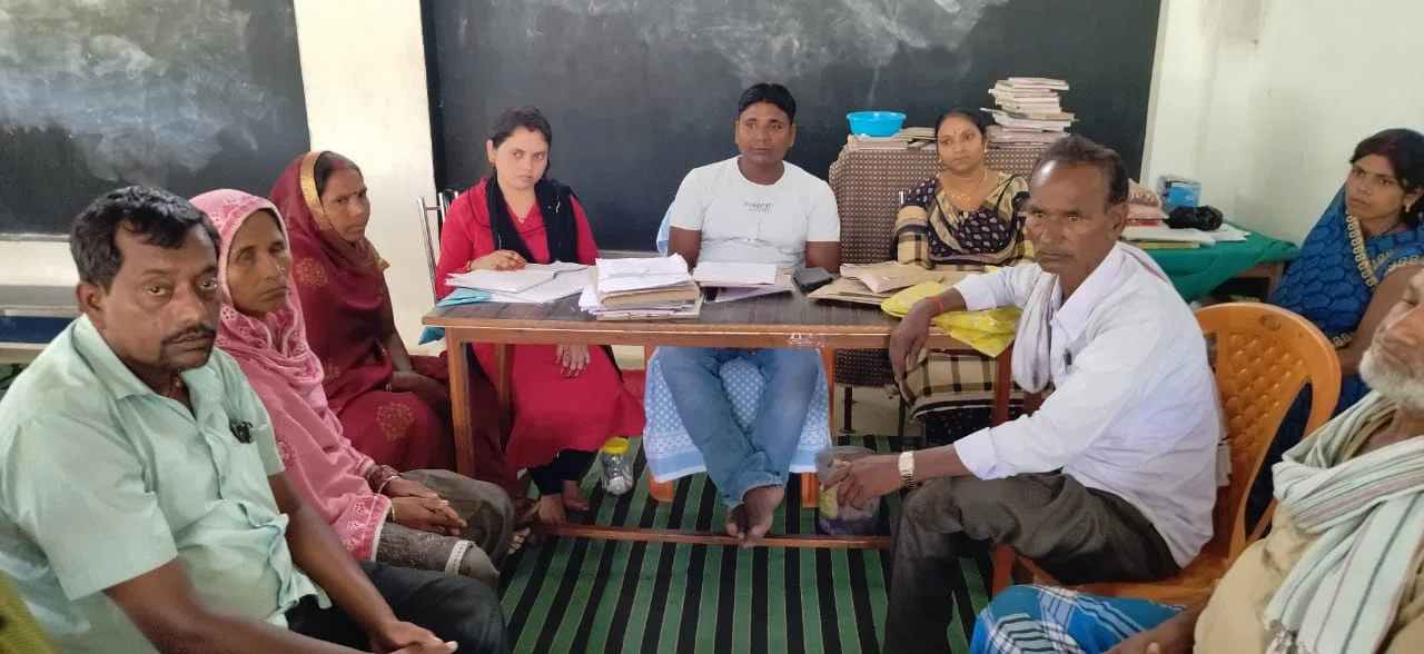 रविवार को आयोजित विशेष जनता दरबार में सरपंच नूर आलम द्वारा निष्पादित किए गए तीन मामले,बकाए रकम के तौर पर वादिनी को मिले 32 हजार रुपये