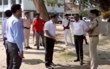 जिला पदाधिकारी डॉ नवल चौधरी ने मतदान केन्द्रों का किया औचक निरीक्षण,कहा शांति पूर्ण और निष्पक्ष तरीके से होगा उपचुनाव
