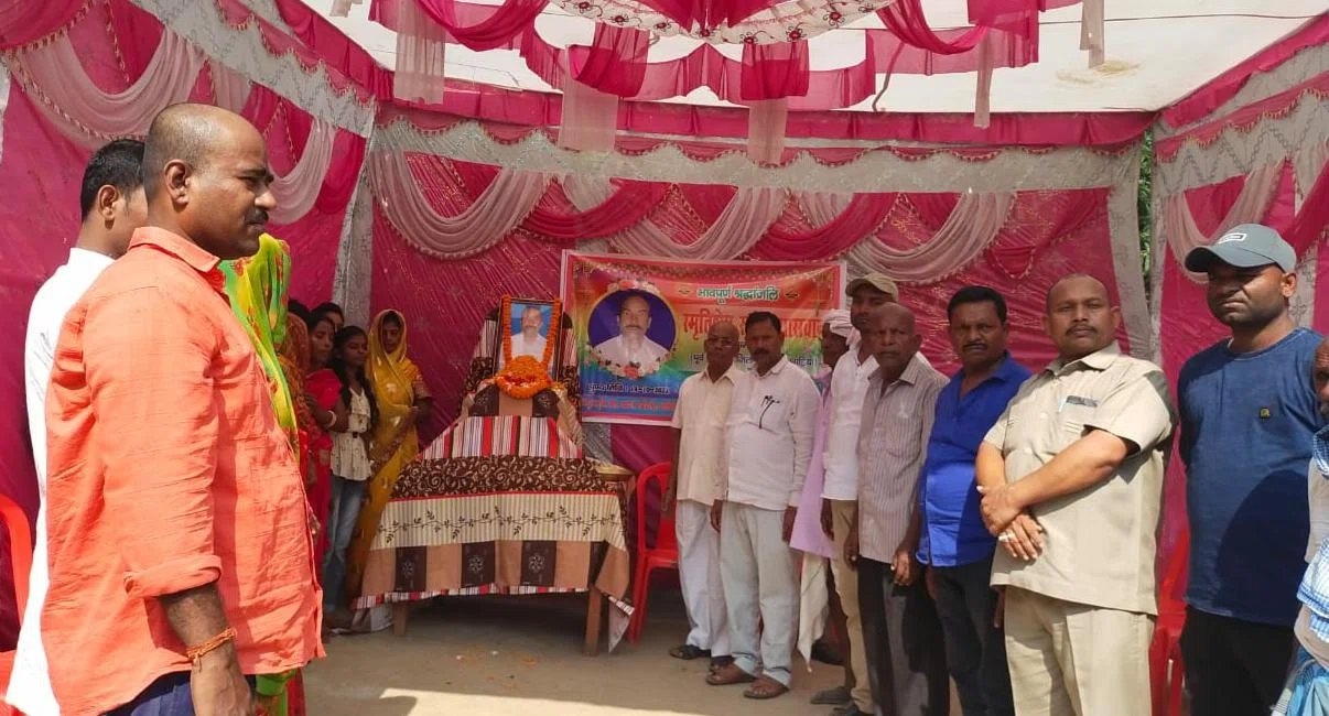 रानीसकरपुरा में श्रद्धांजलि सभा आयोजित, समाज के प्रेरक,मार्गदर्शक और आदर्श थे दिवंगत राजेश बाबू: राकेश पासवान शास्त्री