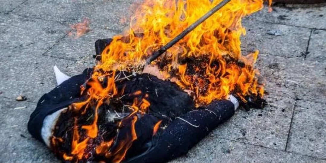 आखिर क्यों चढ़ने लगा बिहार का राजनीतिक पारा!बिहार के मुखिया नीतीश कुमार और नगर विकास मंत्री का गुरुवार को भाजपा कार्यकर्ता फूकेंगे पुतला,तो विभिन्न संगठनों ने गुरुवार को ही आपात बै