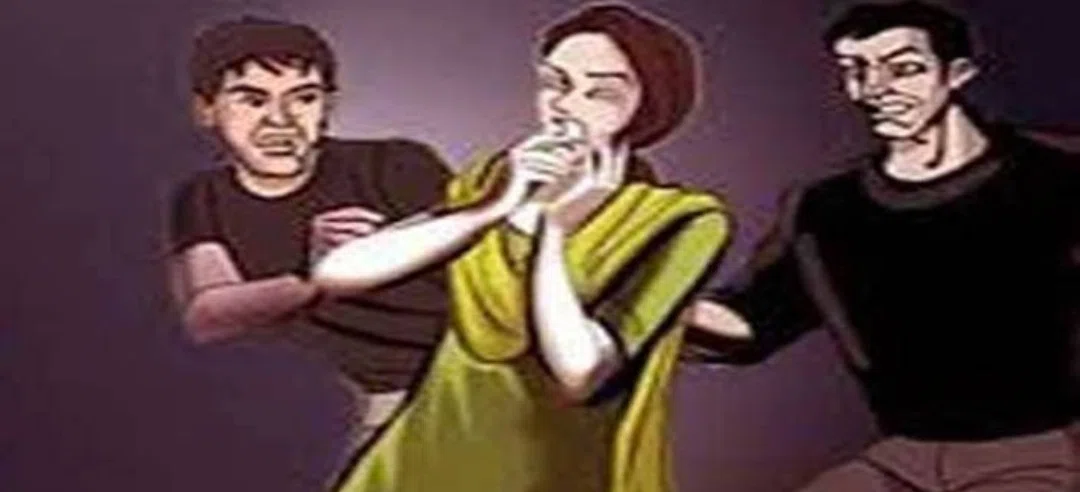 स्कूल जा रही किशोरी को उसके चचेरे भाई ने ही दोस्त के साथ मिलकर बना लिया हवश का शिकार, एफआईआर दर्ज होने के बाद एक दरिंदा गिरफ्तार