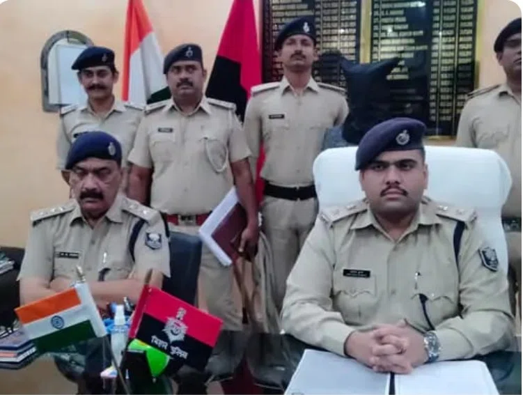 हथवन में ड्यूटी पर तैनात चौकीदार की हत्या के लिए राजा पासवान ने दी थी 42हजार की सुपारी, गौवाहटी के आलू मंडी में काम कर रहा मास्टर माइंड राजा धराया