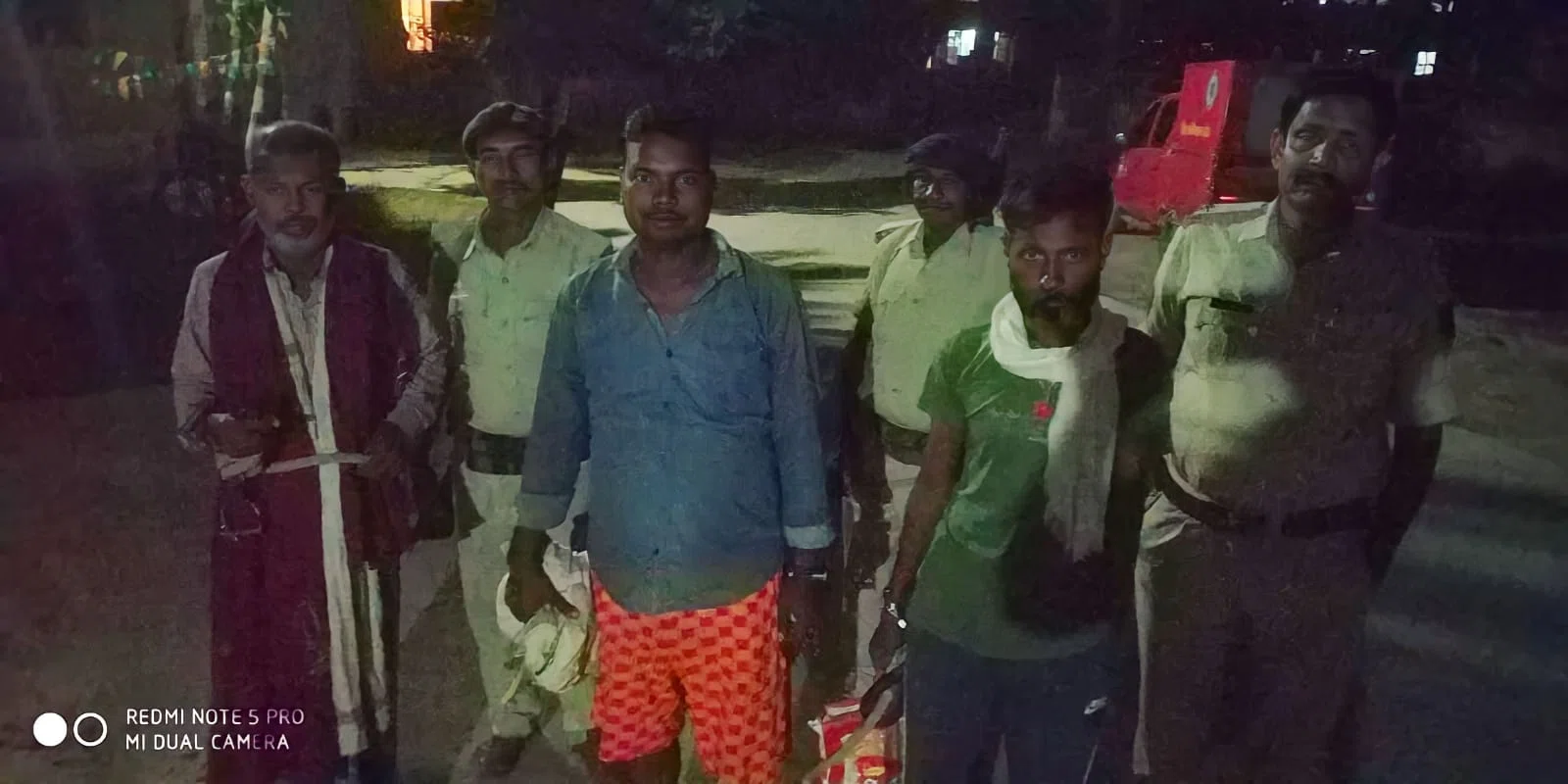 देसी शराब में केमिकल डालकर बना लेता था विदेशी शराब,खूब तरक्की कर रहा था शराब का नायाब कारोबारी और संगठित गिरोह,नकली शराब में प्रयुक्त होने वाली सामग्रियों सहित धराया