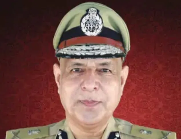 कड़क आईपीएस अरविन्द पाण्डेय ने पुलिस महानिदेशक बनने के प्रति आखिर क्यों जता दी अनिच्छा!उनकी कार्यशैली के कायल हैं बिहारवासी, बिहारी पॉवर ऑफ इंडिया के चेयरमैन डॉ अरविन्द वर्मा ने दि