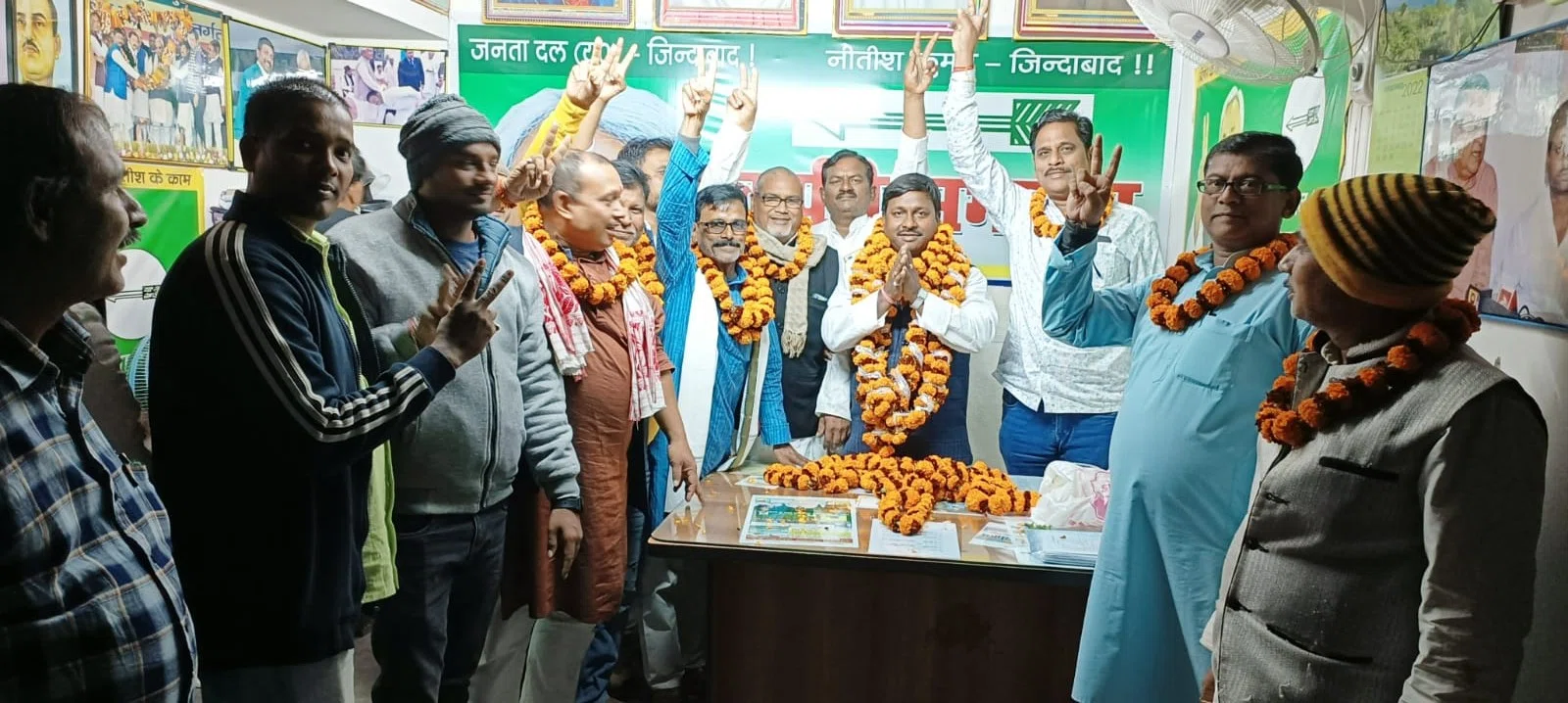 पुन:निर्वाचित घोषित किए गए जदयू जिलाध्यक्ष बबलू मंडल ने कहा कि,पार्टी को और मजबूत व धारदार बनाने को ले झोंक देंगे पूरी ताकत, प्रदेश हाईकमान के आए फैसले से दोबारा जदयू जिला अध्यक्ष