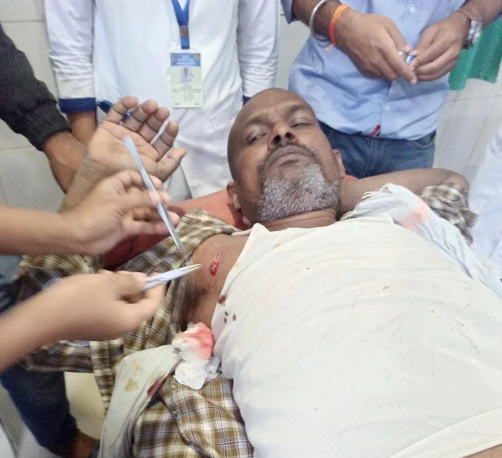 खेत में पानी पटवन कर रहे किसान पर चाकू से जानलेवा हमला,जख्मी किसान हैं अभाविप कोषाध्यक्ष के पिता