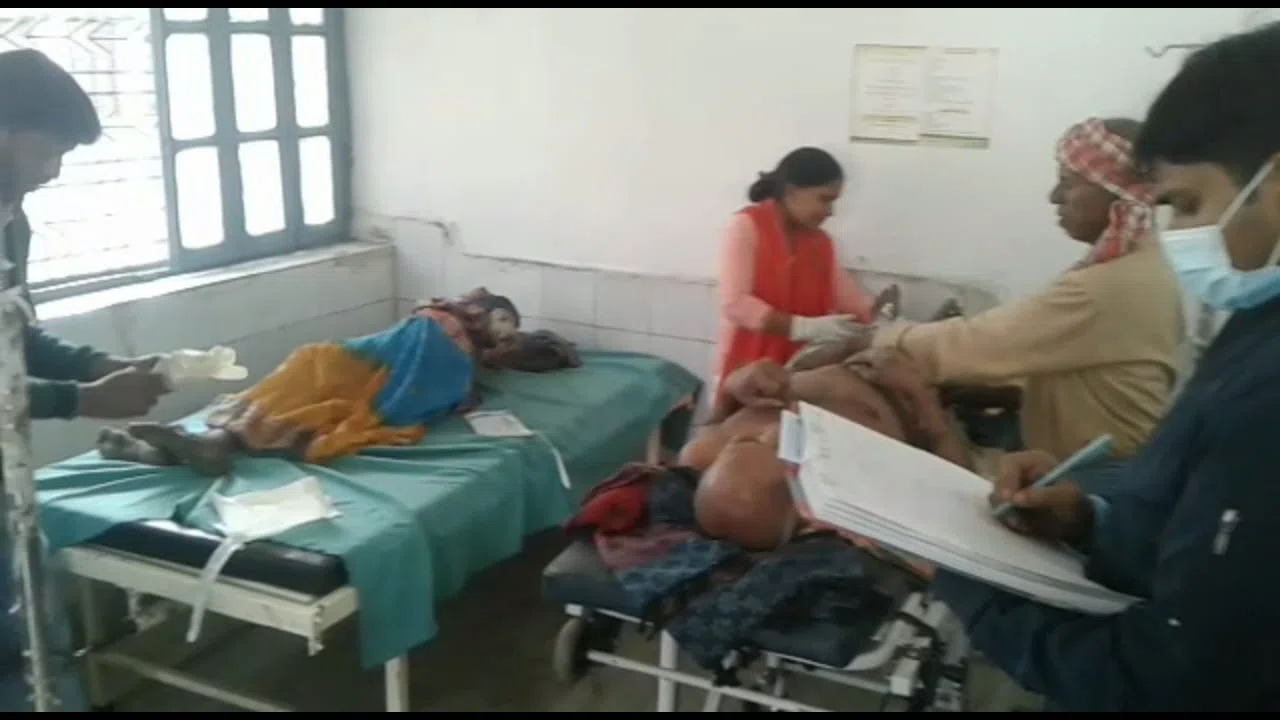 खाना बनाने के दौरान आग की चपेट में आए पति-पत्नी,गंभीर रुप से झुलसे पति-पत्नी को डॉक्टर ने किया रेफर