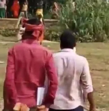 मोकामा में हो रहे उपचुनाव के दौरान दो पक्ष आपस में भिड़े,हिंसक झड़प में जमकर चले ईंट-पत्थर,कई के जख्मी होने की खबर,अतिरिक्त पुलिस बल को किया गया तैनात