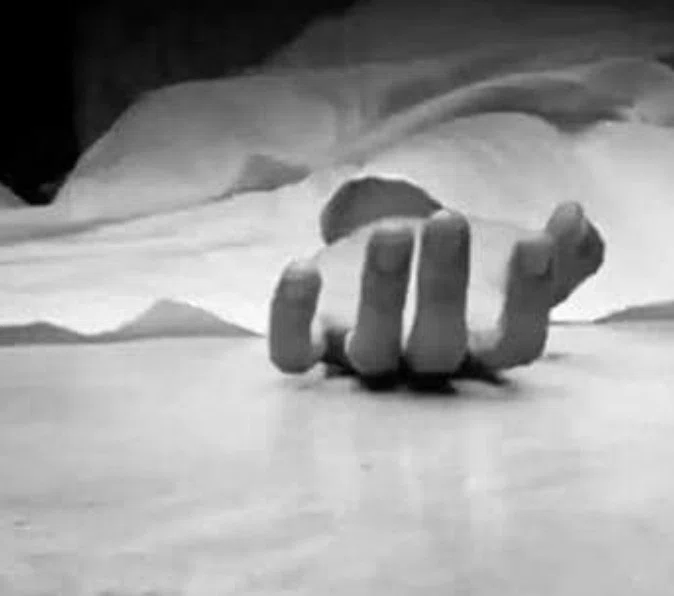 बहन का न्यूड वीडियो वायरल किए जाने के मामले में पुलिस से नहीं मिला न्याय तो जलील होकर युवक ने कर ली खुदकुशी,पत्नी और साला के विरुद्ध कार्रवाई के लिए तीन दिनों से काट रहा था थाने का