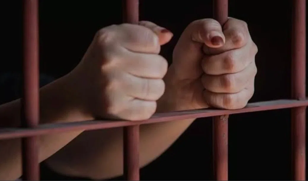 शराब पीकर उत्पात मचा रहा शराबी धराया,तो धोखाधड़ी मामले में पूर्व महिला वार्ड सदस्य भी चढ़ी पुलिस के हत्थे