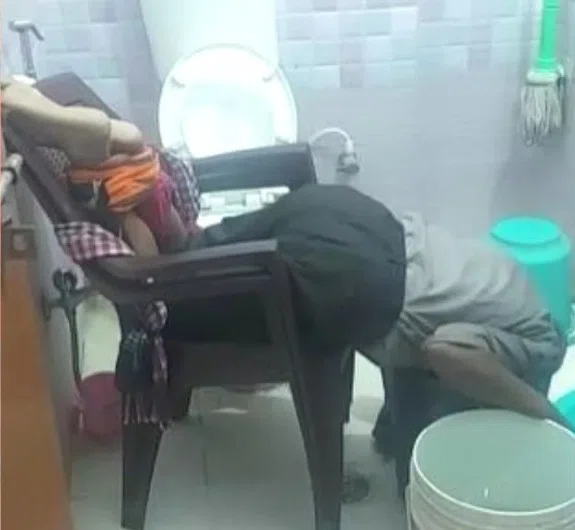 चर्चित गायक ब्रज किशोर दुबे की हुई हत्या या उन्होंने की आत्महत्या!पड़ताल में जुटी पुलिस
