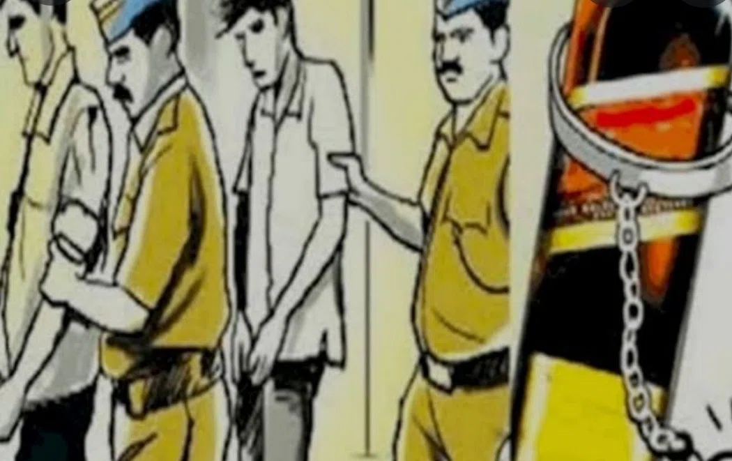 दो शराबी अलग-अलग जगहों पर शराब के नशे में मचा रहा था उत्पात,पुलिस ने दोनों को दबोचा