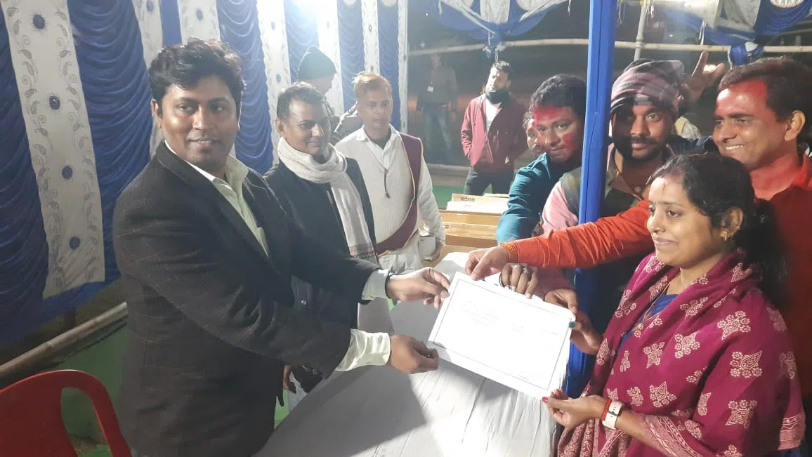 नगर परिषद के सभापति पद पर अर्चना कुमारी की बड़ी जीत,उप मुख्य पार्षद बनी शबनम,अर्चना कुमारी की जीत में नायक की भूमिका निभाने वाले शिक्षक नेता मनीष सिंह ने कहा-भ्रष्टाचार मुक्त होगा