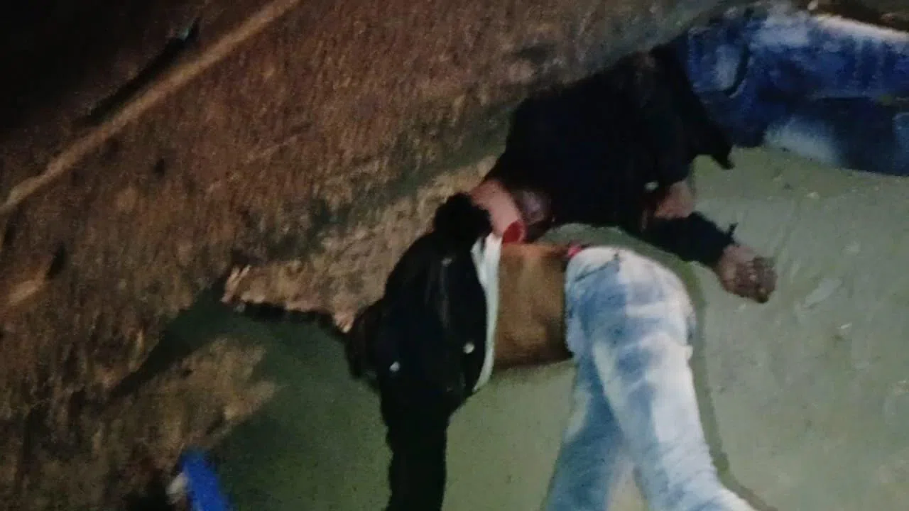 NH-31 पर पसराहा पेट्रोल पंप के समीप दो बाइक सवार युवकों को अनियंत्रित वाहन ने रौंदा,गंभीर हालत में सदर अस्पताल से कर दिया गया रेफर