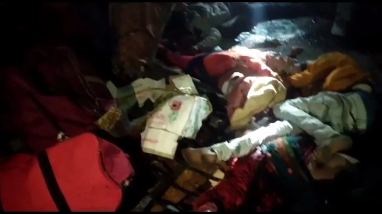 कटिहार में घटित भीषण सड़क हादसे के शिकार हुए 7 लोगों में खगड़िया जिला अंतर्गत नयागांव के एक ही परिवार के 5लोग शामिल, सात लोगों की दर्दनाक मौत से परिजनों का रो-रोकर बुरा हाल