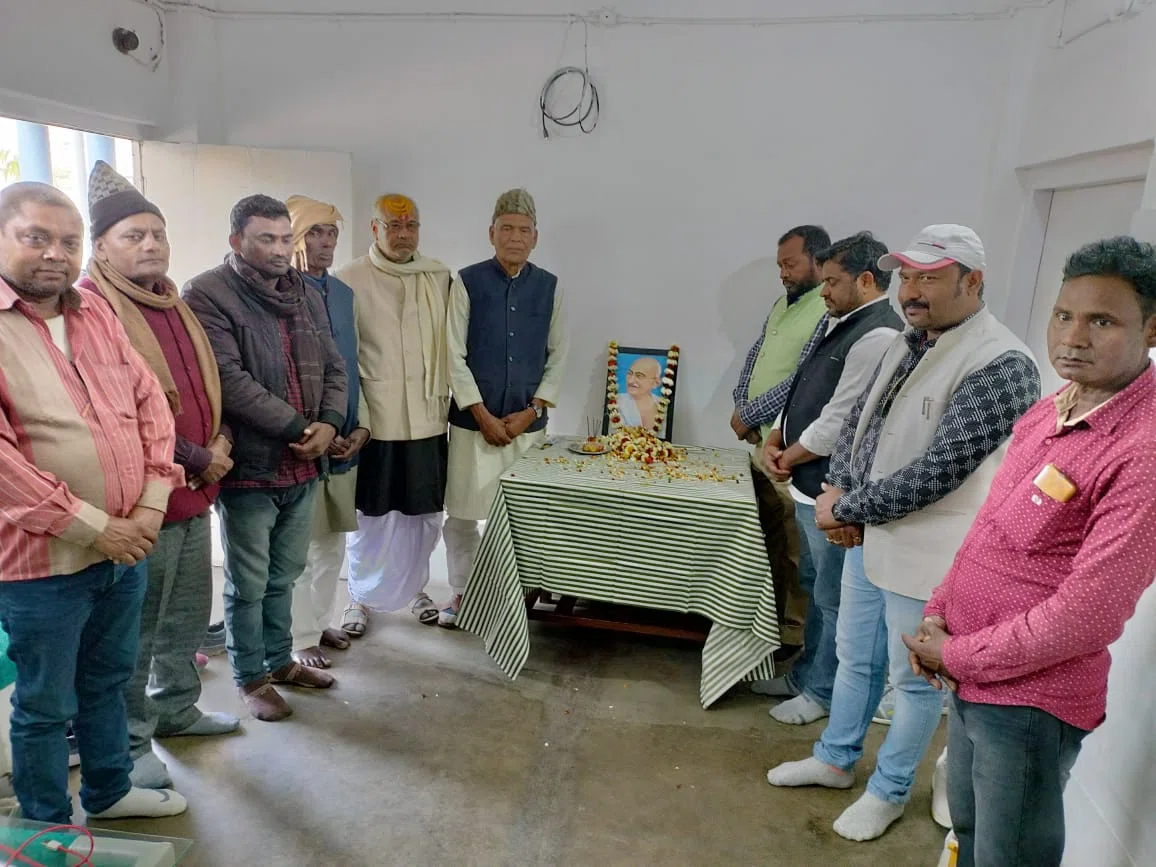 शहादत दिवस के रुप में मनाई गई बापू की पुण्यतिथि,युवा शक्ति के राष्ट्रीय कार्यकारी अध्यक्ष नागेंद्र सिंह त्यागी ने कहा-कभी भी नहीं भुलाई जा सकती देश की आजादी में बापू के योगदान की भ