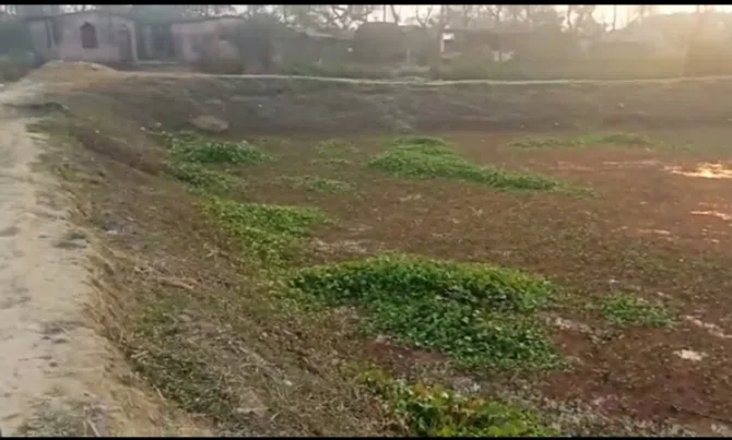 दिघोन स्थित पोखर का जीर्णोद्धार हुआ नहीं और हो गई लाखों के सरकारी राशि की लूट,जांच की उठी मांग