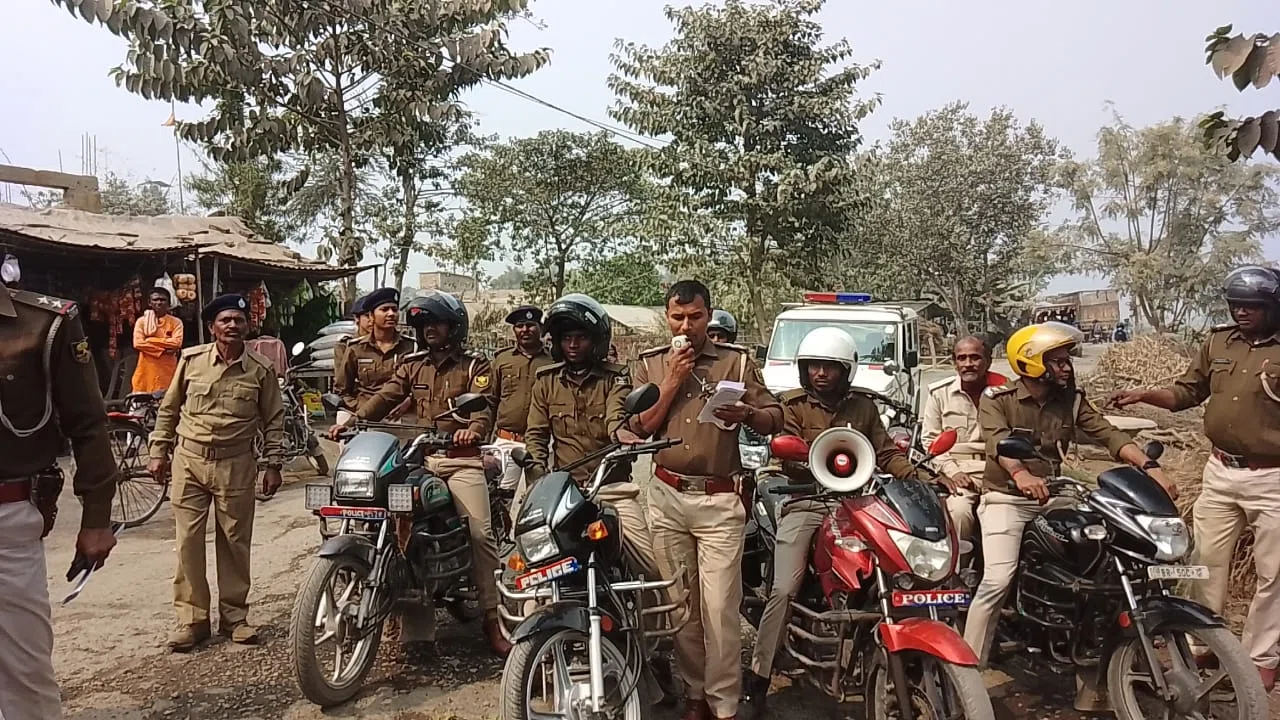 ...और जब जनता का विश्वास ढ़ूंढ़ने को ले पुलिस ने निकाली जनसहभागिता मोटरसाइकिल रैली,लोगों ने की सराहना,थानेदार ने पुलिस-पब्लिक के बीच तारतम्य स्थापित रखने पर दिया बल
