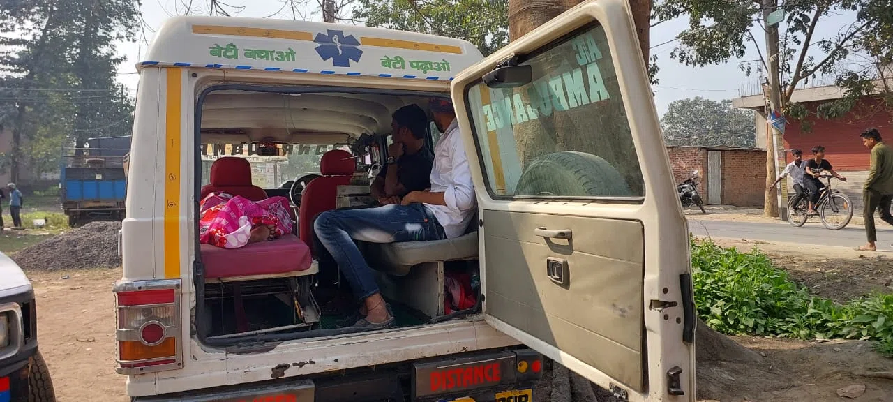 प्यार में धोखा खाने से आहत हुई युवती फांसी का फंदा लगाकर कर ली खुदकुशी,मृतका की मां ने राधे स्वीट्स के मालिक को अपनी बेटी की मौत का ठहराया जिम्मेदार