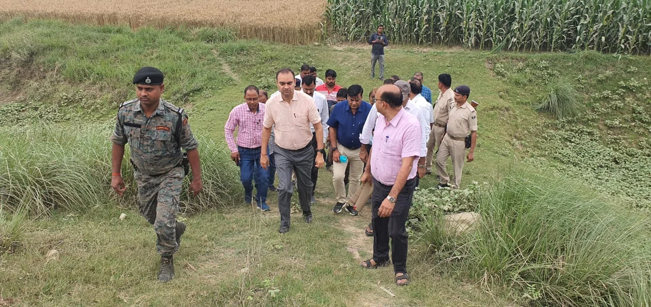 देश के पर्यटन मानचित्र पर कात्यायनी मंदिर की भी बनेगी पहचान,सड़क निर्माण के लिए भूमि अधिग्रहण कार्यों का जिलाधिकारी डॉ आलोक रंजन घोष ने लिया जायजा, यहां बहती है दूध की नदियां...