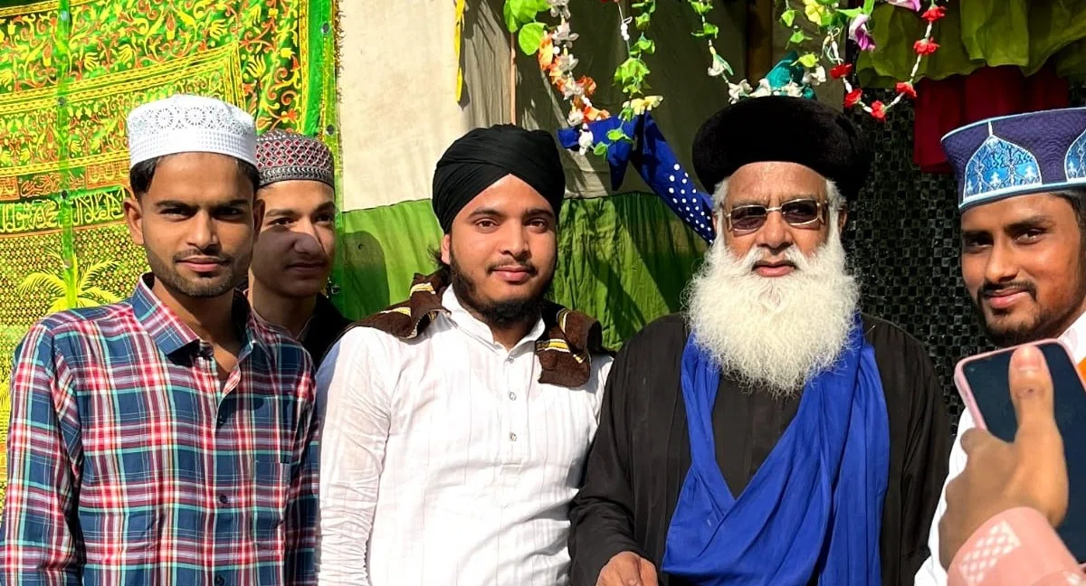 खानकाह फरिदिया जोगिया शरीफ में ईद की नमाज में मांगी मुल्क में अमन चैन की दुआएं,रहा उत्सवी माहौल
