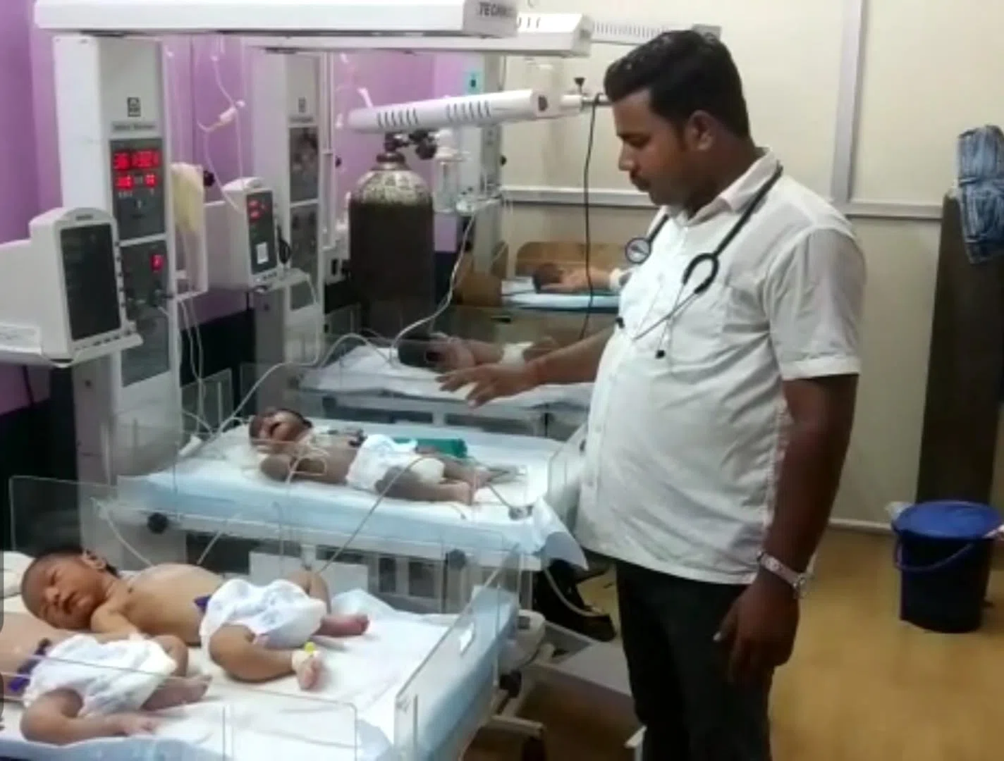 सिया निर्मला शिशु क्लीनिक की जांच होते ही भाग खड़े हुए कई कर्मी, नहीं मिले कोई डॉक्टर, हड़कंप व्याप्त