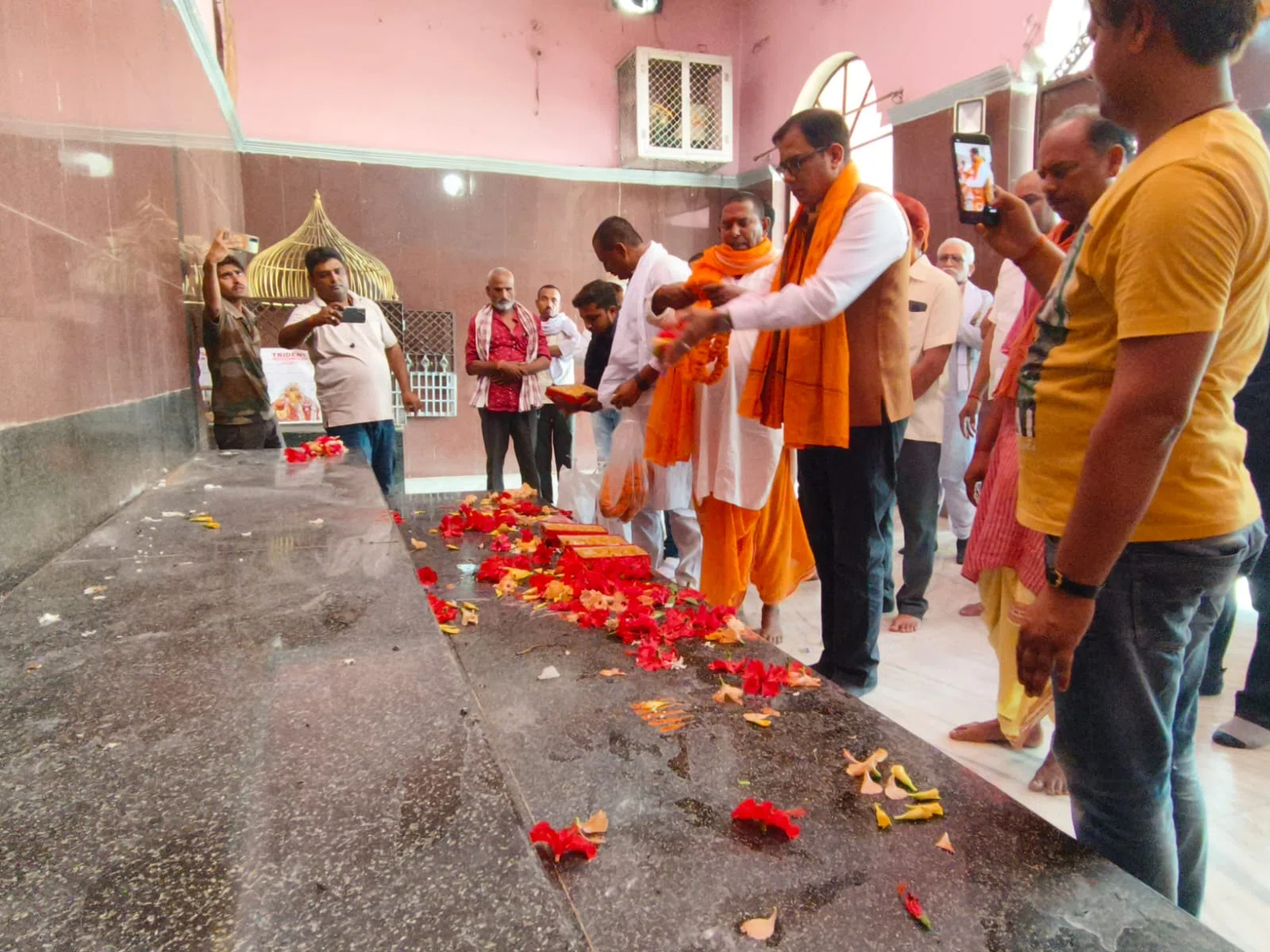 बागेश्वर बाले बाबा पंडित धीरेन्द्र शास्त्री के समर्थन में उतरे परबत्ता के जदयू विधायक डॉ संजीव,कहा-नहीं बख्शे जाएंगे विरोध करने वाले