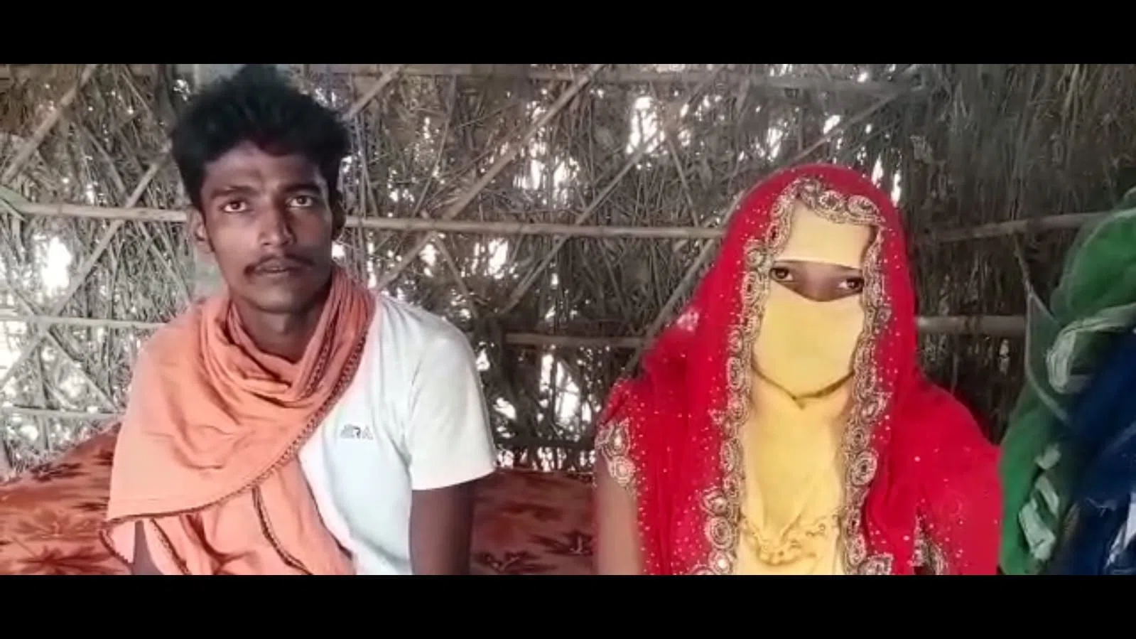 अपहृत बतायी गई लड़की थाना पहुंचकर बोली...मेरा किसी ने नहीं किया था अपहरण,घर से भागकर उसने प्रेमी संग रचा ली है शादी,चर्चाओं का बाजार गर्म