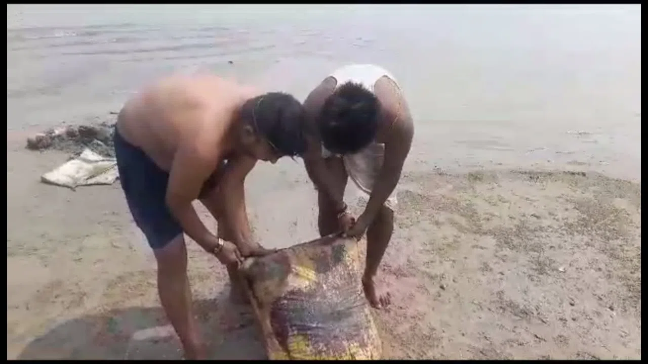क्या परबत्ता थाना पुलिस की बड़ी लापरवाही का शिकार हो गया सूरज!गोलीबारी के मामले में जिस सूरज को तलाश रही थी पुलिस,उसकी लाश मिलने से चर्चाओं का बाजार गर्म