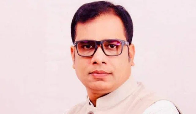 ताश के पत्तों की तरह सुल्तानगंज-अगुवानी पुल के बिखर जाने को ले आखिर कौन-कौन हैं जिम्मेवार!परबत्ता विधायक डॉक्टर संजीव ने कह दी बहुत बड़ी बात