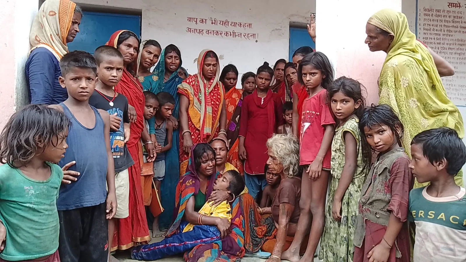 खेलते-खेलते स्कूल के छत से गिरा बालक,दर्दनाक मौत से मचा कोहराम