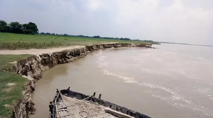 ...कहीं मिट न जाए गांधीनगर का अस्तित्व!आंखें तरेर रही है कोसी
