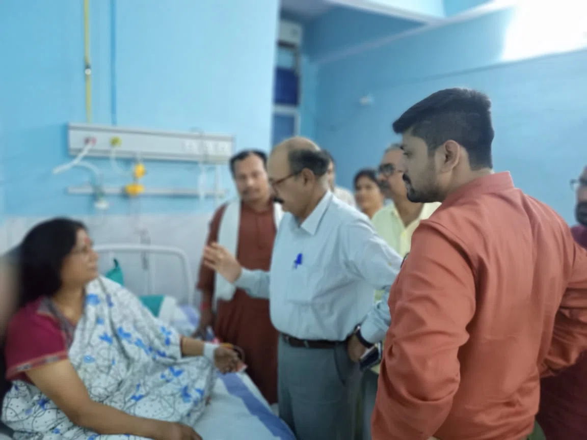 जदयू की पूर्व विधायक पूनम यादव की तबियत बिगड़ी, कुशल क्षेम जानने वालों का सदर अस्पताल में लगा तांता