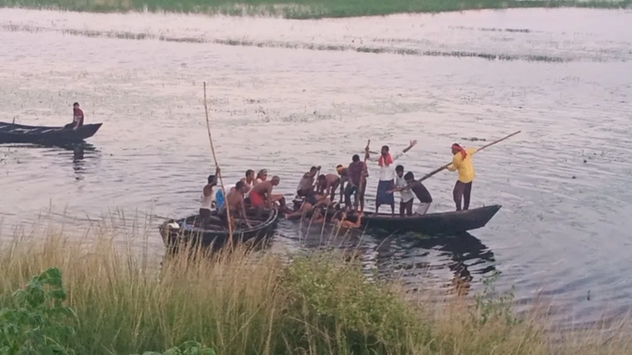 भैंस को रेलवे का धार पार कराने के दौरान युवक की डूबने से मौत,मचा कोहराम