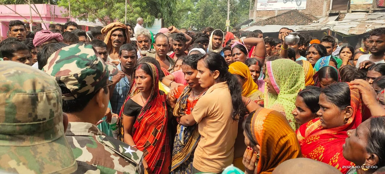 गोगरी में अपराधियों ने की किसान की गोली मारकर हत्या,भीड़ ने एक हत्यारोपी को पीट-पीटकर किया अधमरा,इलाज के दौरान तोड़ा दम,एक गिरफ्तार