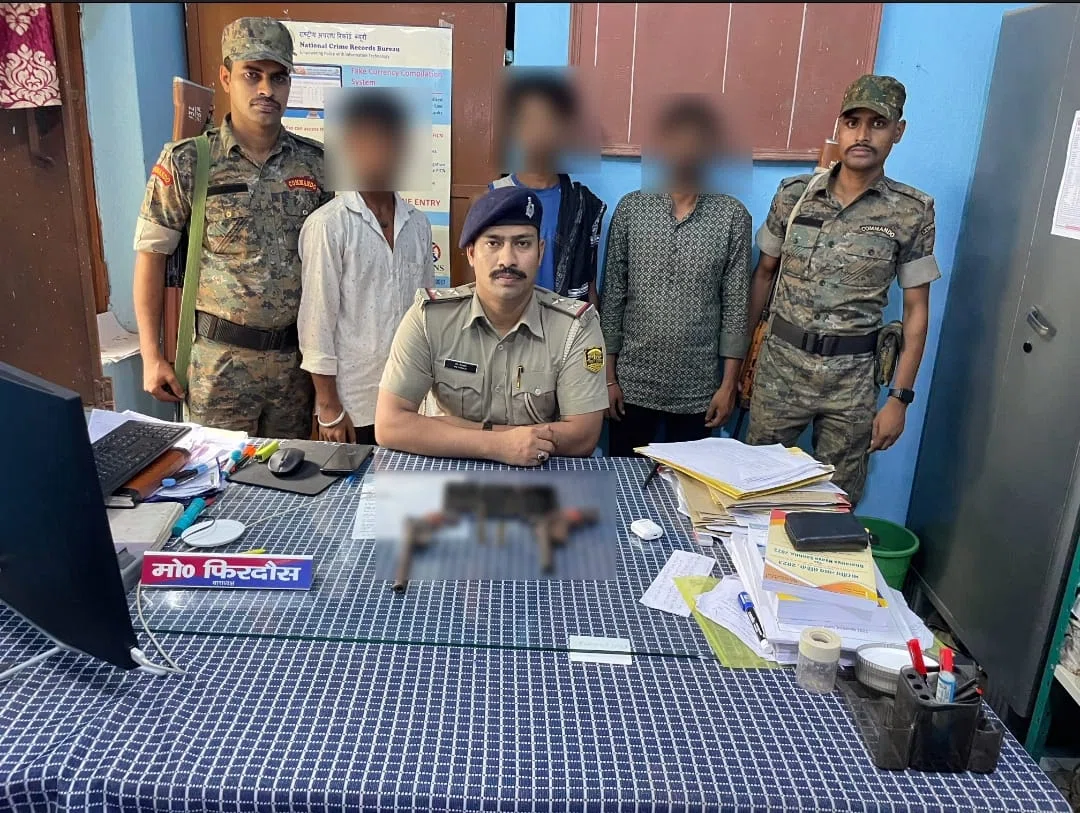 हथियार और कारतूस के साथ गिरफ्तार तीनों युवकों का मोबाइल खोलेगा बड़ा राज!