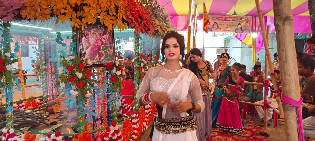 पांच दिवसीय झूलनोत्सव को ले जगह-जगह बह रही भक्ति की सरिता,गोता लगा रहे भक्तगण